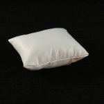 Sieradenkussentje, PU leer, wit, 12 x 9 cm (1 st.) Sieradenkussentje, PU leer, wit, 12 x 9 cm (1 st.)