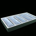 Displaydoos voor armbanden/horloges, pu leer wit, met 5 grijze velours kussens Displaydoos voor armbanden/horloges, pu leer wit, met 5 grijze velours kussens